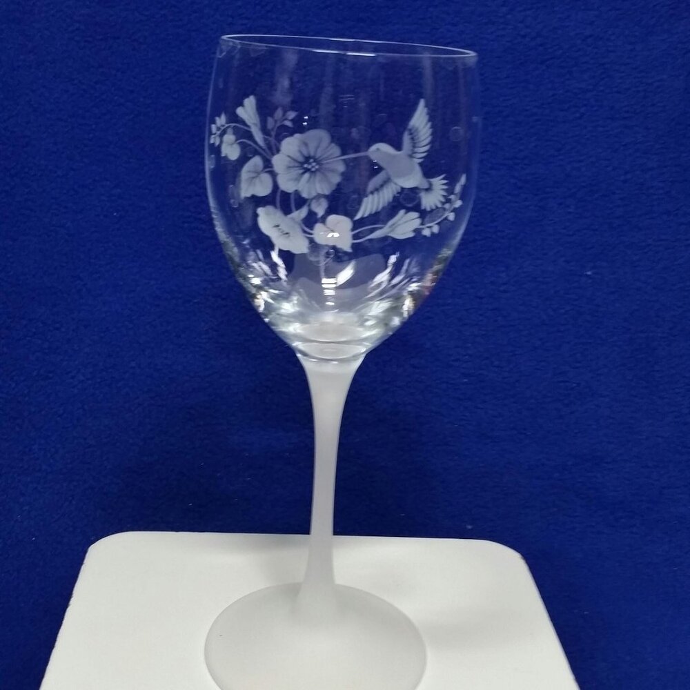 Avon Hummingbird Crystal Water Goblet With Dark Frosted Stem Wedding Barware - Picture 7 of 10